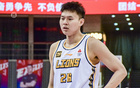 吴骁伤手罚球，媒体赞誉广厦队信念